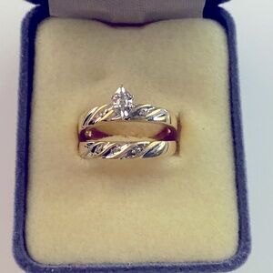 10k gold w/ diamond/diamond accent bands.Wedding set.His sz10 and hers sz7